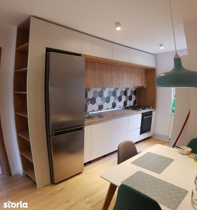 INCHIRIERE Apartament 3 camere decomandate modern - Zona foarte buna