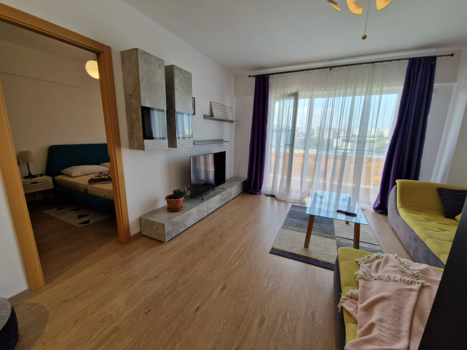 Apartament cu terasa la etajul 7, jacuzzi, panorama superba, în Viva City