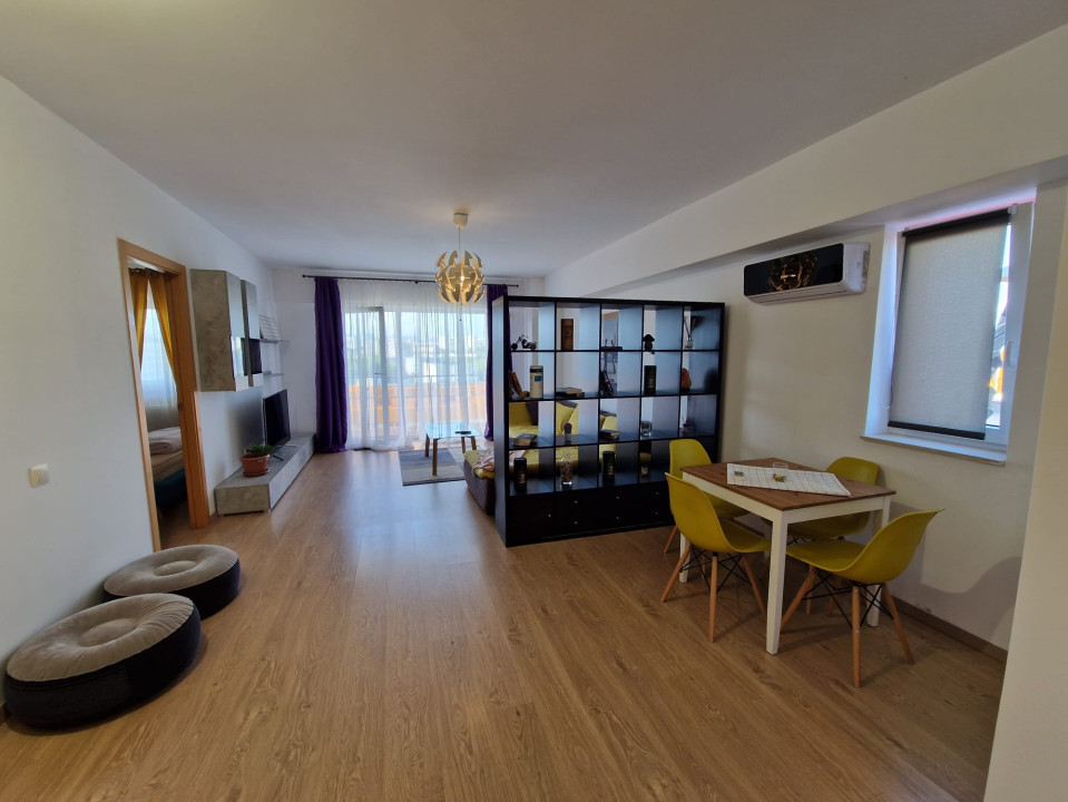 Apartament cu terasa la etajul 7, jacuzzi, panorama superba, în Viva City