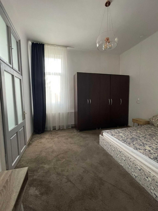 Inchiriere 3 camere ultrafinisat pe strada Decebal
