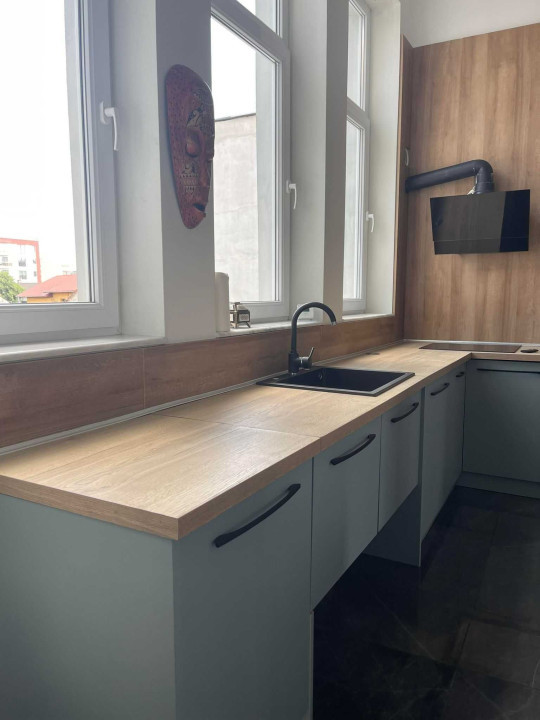 Inchiriere 3 camere ultrafinisat pe strada Decebal