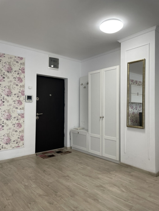 Inchiriere 3 camere in Riviera Luxury