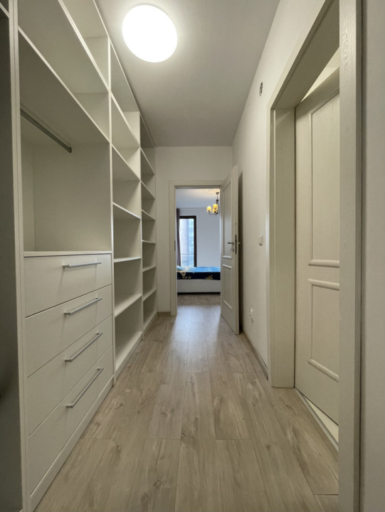 Inchiriere 3 camere in Riviera Luxury