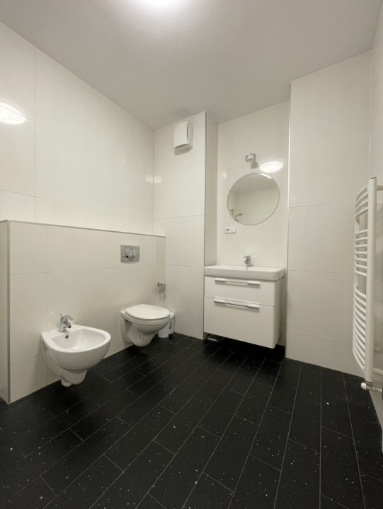 Inchiriere 3 camere in Riviera Luxury