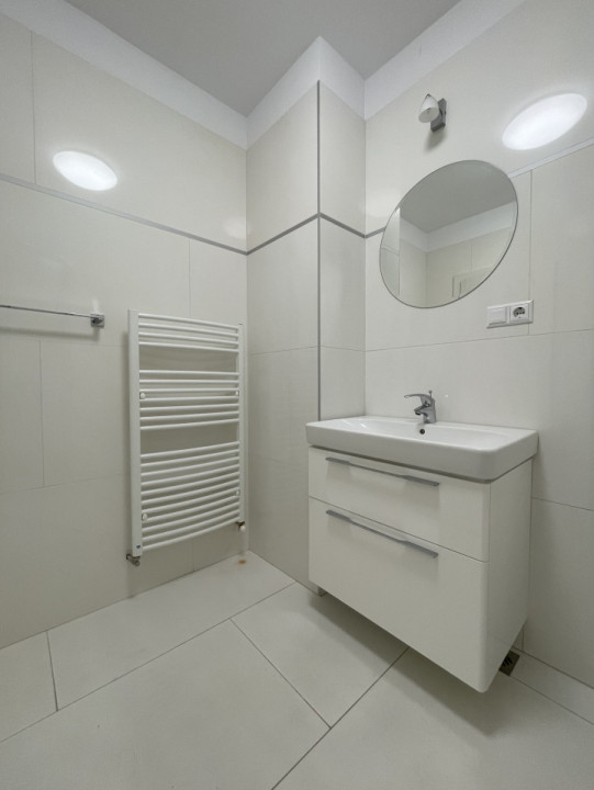 Inchiriere 3 camere in Riviera Luxury