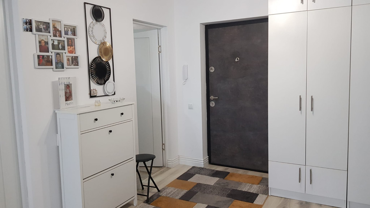 Apartament, zona străzii Eroilor, Floresti