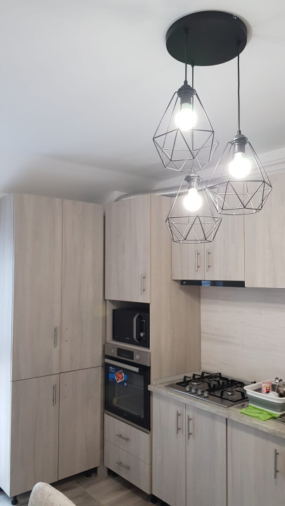 Apartament, zona străzii Eroilor, Floresti