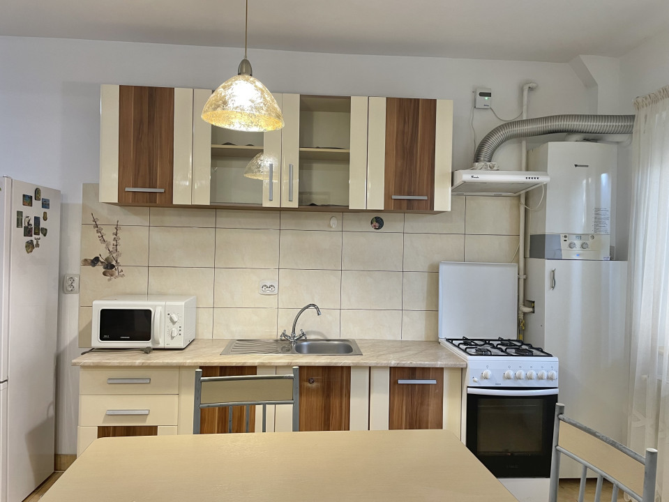 Apartament cu 2 camere zona Buna Ziua