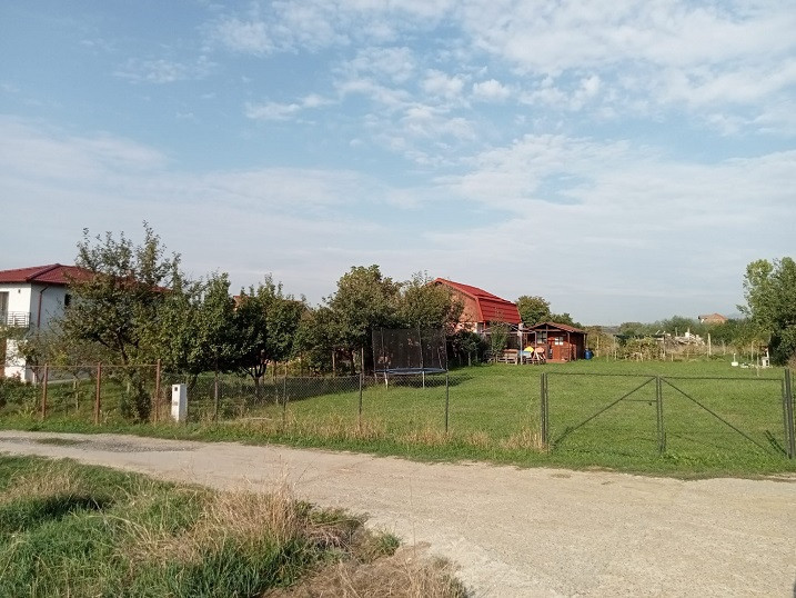 Teren intravilan, 541 mp, cu cabana, 13 mp