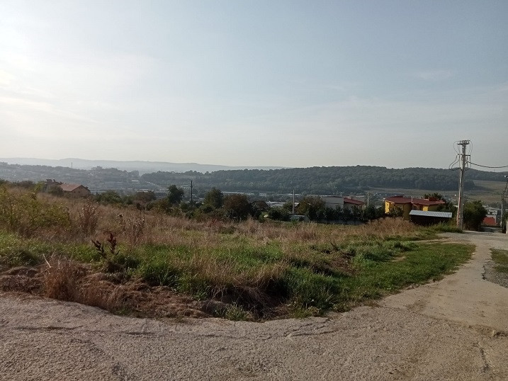 Teren intravilan, 541 mp, cu cabana, 13 mp