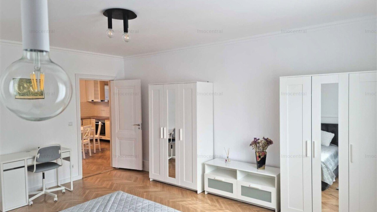 Prima închiriere apartament  3 camere - SUPERFINISAT