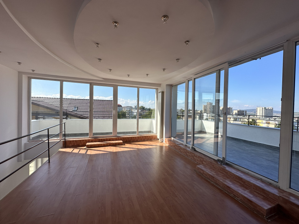 Penthouse pe 2 nivele cu vedere panoramica Zorilor