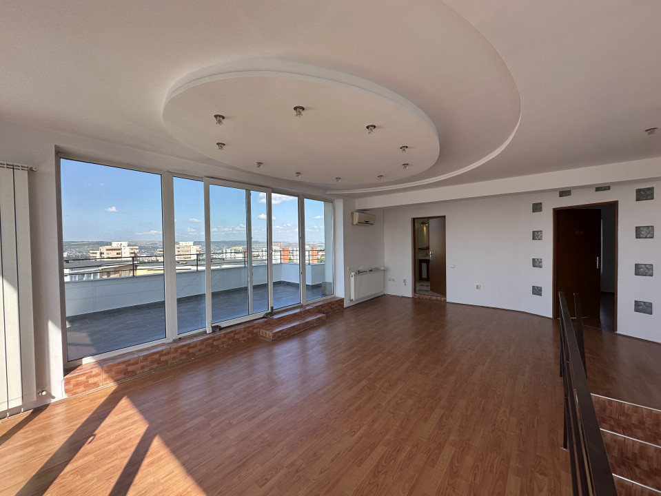 Penthouse pe 2 nivele cu vedere panoramica Zorilor