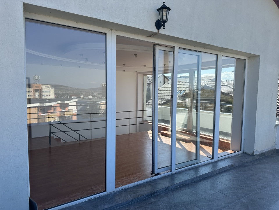 Penthouse pe 2 nivele cu vedere panoramica Zorilor