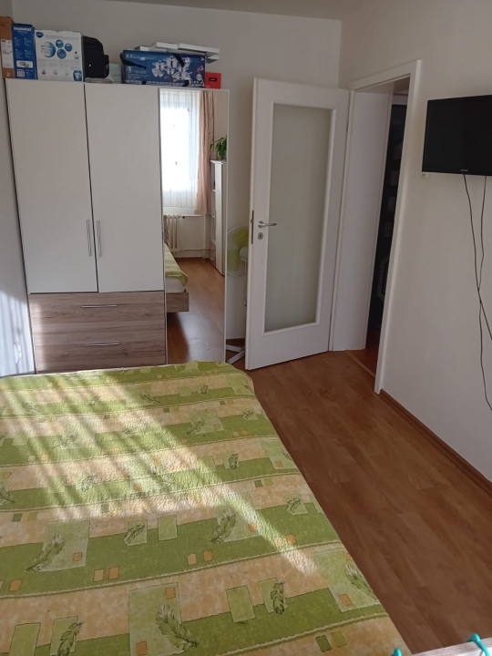 Vânzare 3 camere | zona Uniirii | etaj intermediar