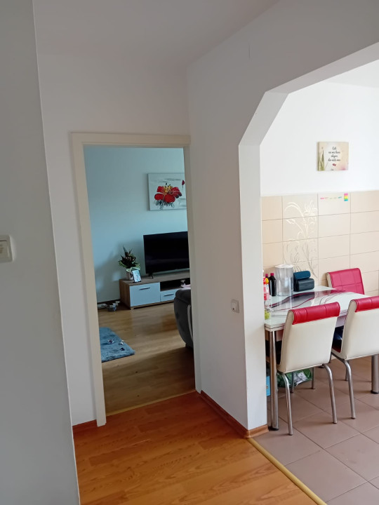 Vânzare 3 camere | zona Uniirii | etaj intermediar