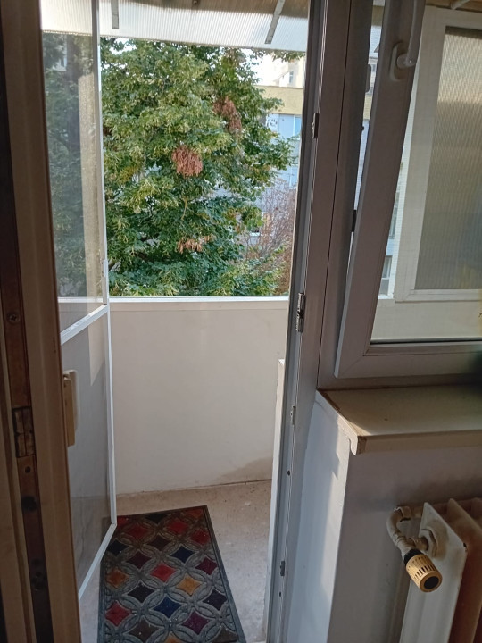 Vânzare 3 camere | zona Uniirii | etaj intermediar