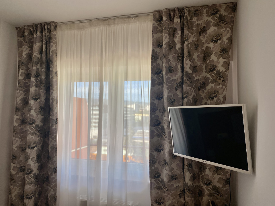 Inchiriere apartament 2 camere modern cu parcare - Iulius Mall