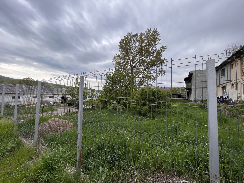 Zona industrială (UTR Em): Teren intravilan, Iris, lângă hale, cu acces la drum