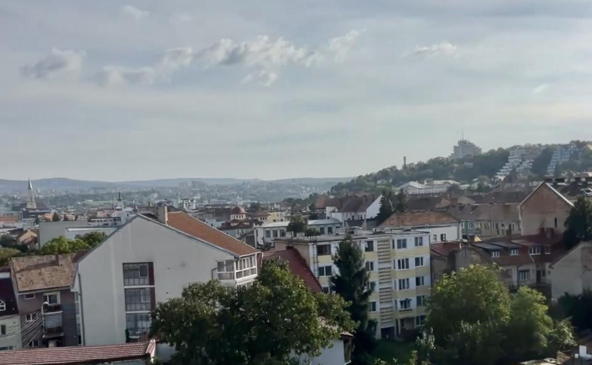 ZONA CENTRALĂ! Apartament 2 camere, parcare subterană inclusă, bloc nou