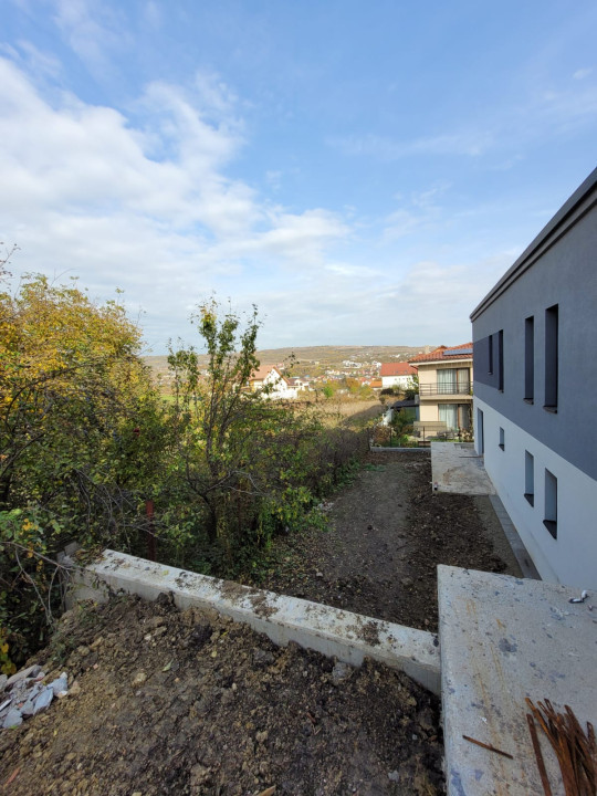 Unitate duplex, Iris, zona străzii Odobești