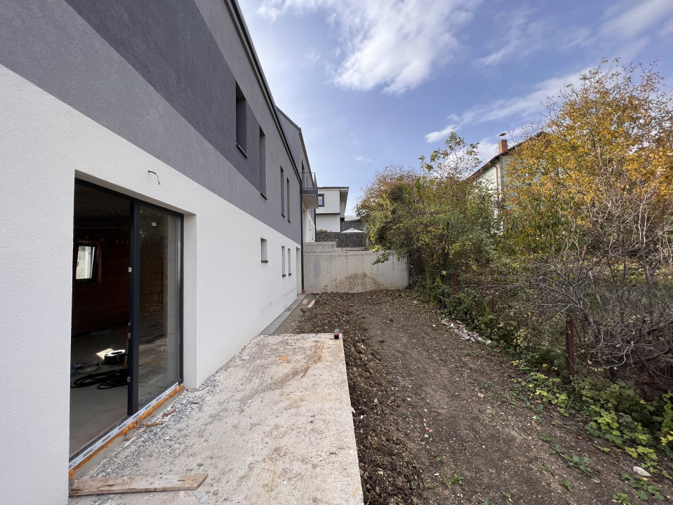 Unitate duplex, Iris, zona străzii Odobești