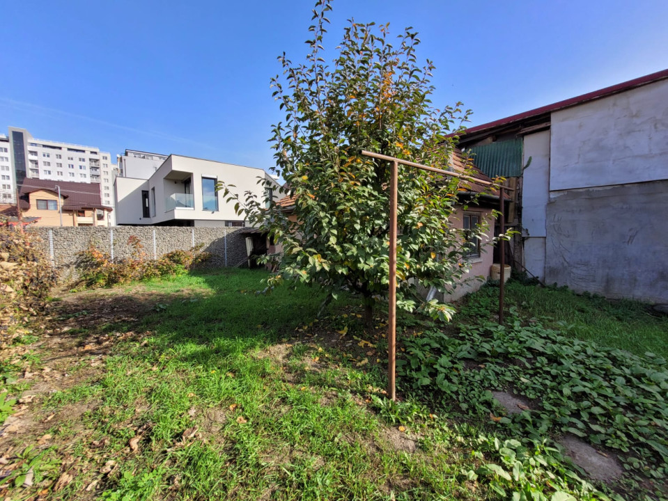 Casă în calcan, cartier Iris, teren 400mp