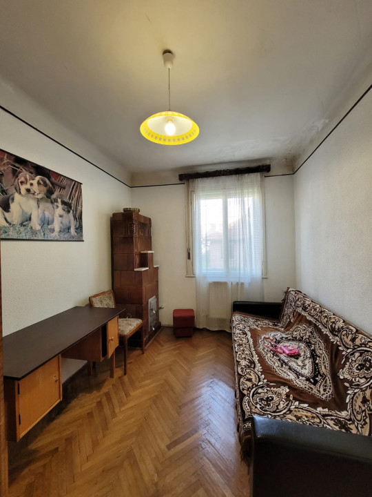 Casă în calcan, cartier Iris, teren 400mp