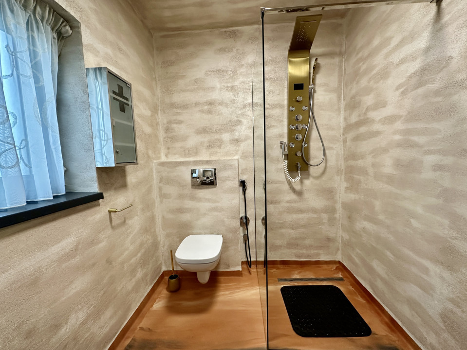 Duplex cu piscină și priveliște panoramică în Feleac