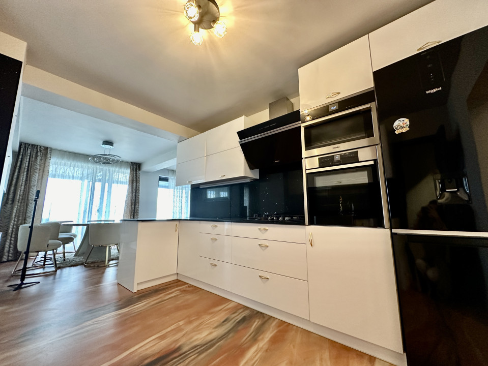 Duplex cu piscină și priveliște panoramică în Feleac