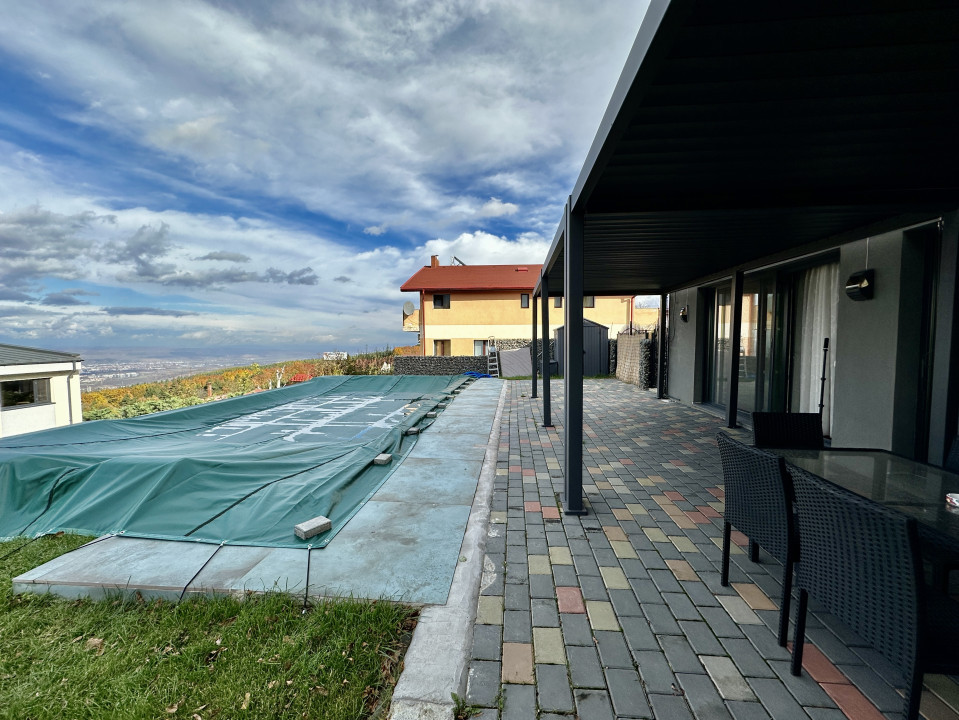 Duplex cu piscină și priveliște panoramică în Feleac