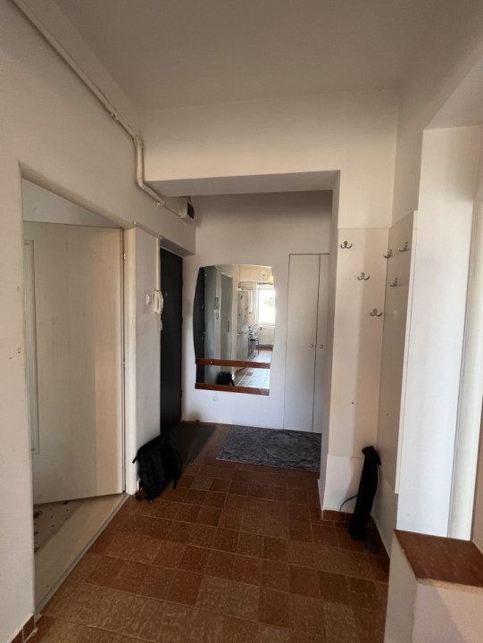 Apartament ULTRACENTRAL, 2 camere decomandate, cu parcare, DE ÎNCHIRIAT