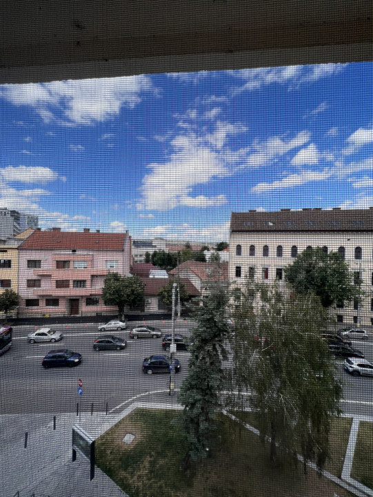 Apartament ULTRACENTRAL, 2 camere decomandate, cu parcare, DE ÎNCHIRIAT
