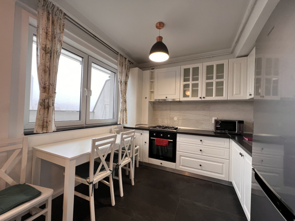 Apartament 2 camere + parcare subterană de închiriat, la 5 min de Mall