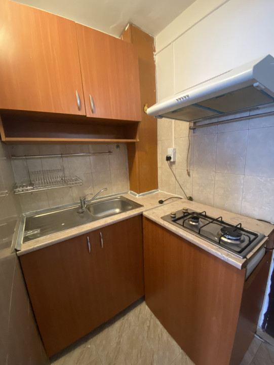 Garsoniera de inchiriat str Cojocnei 