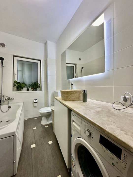 Apartament cu 4 camere de vânzare Europa