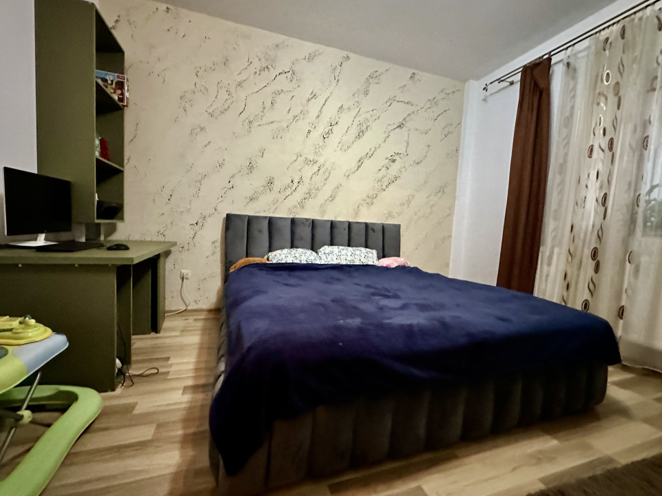Apartament cu 4 camere de vânzare Europa