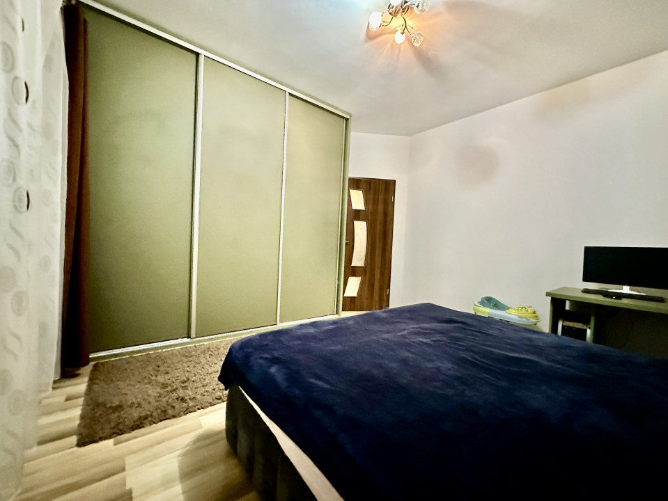 Apartament cu 4 camere de vânzare Europa