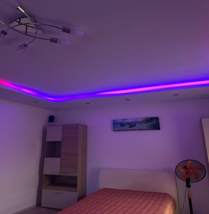 Apartament spatios, 2 camere decomandate cu parcare - Centru
