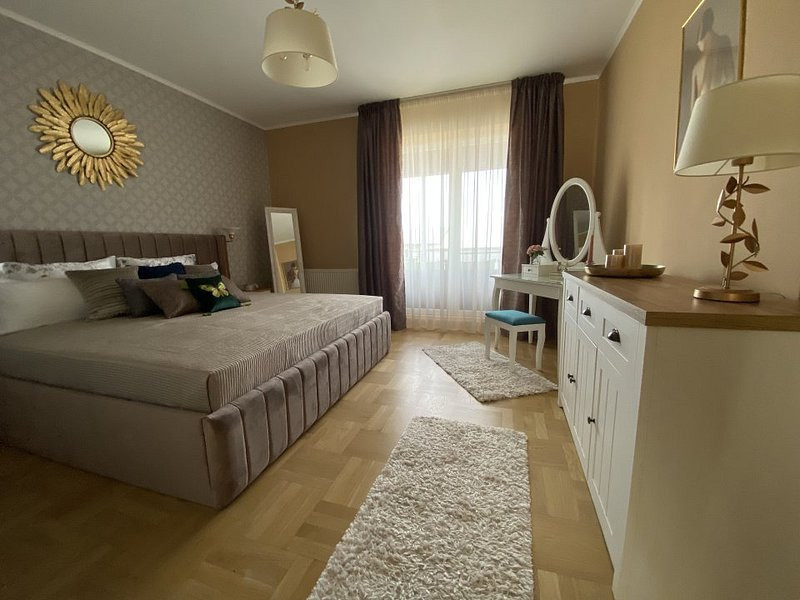 PENTHOUSE de lux 3 camere, cu terasa str. Fagului 