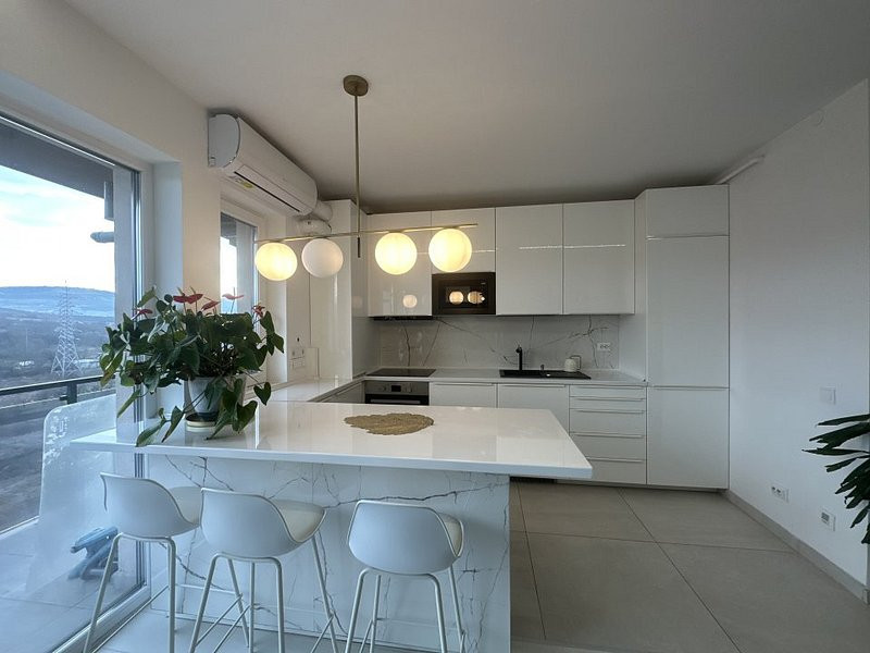 Apartament de lux 2 camere cu parcare - Iulius Mall
