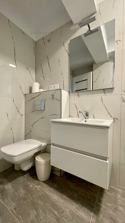Inchiriere 2 camere + terasa 20mp