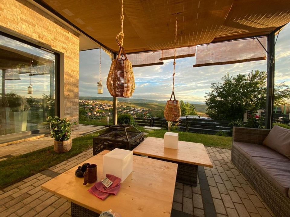 Casa de INCHIRIAT, panorama spre Orasul Cluj Napoca
