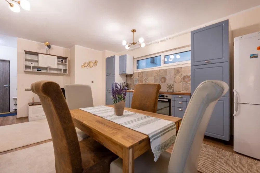 Apartament de LUX spatios, etaj intermediar - zona Iulius Mall