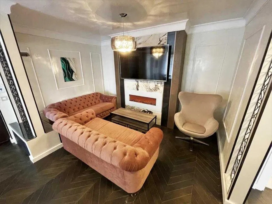 Inchiriere apartament cu BBQ si semineu zona strazii Paris