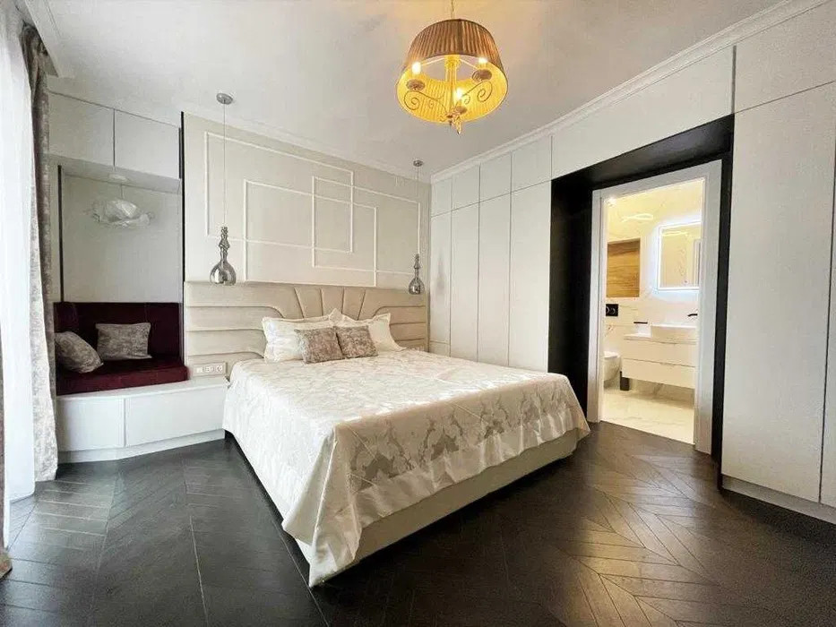 Inchiriere apartament cu BBQ si semineu zona strazii Paris