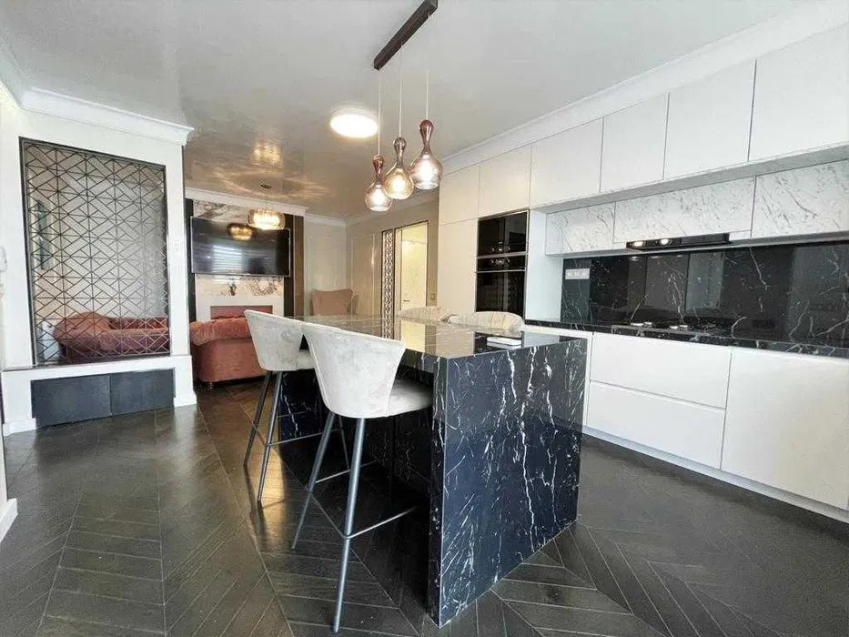 Inchiriere apartament cu BBQ si semineu zona strazii Paris