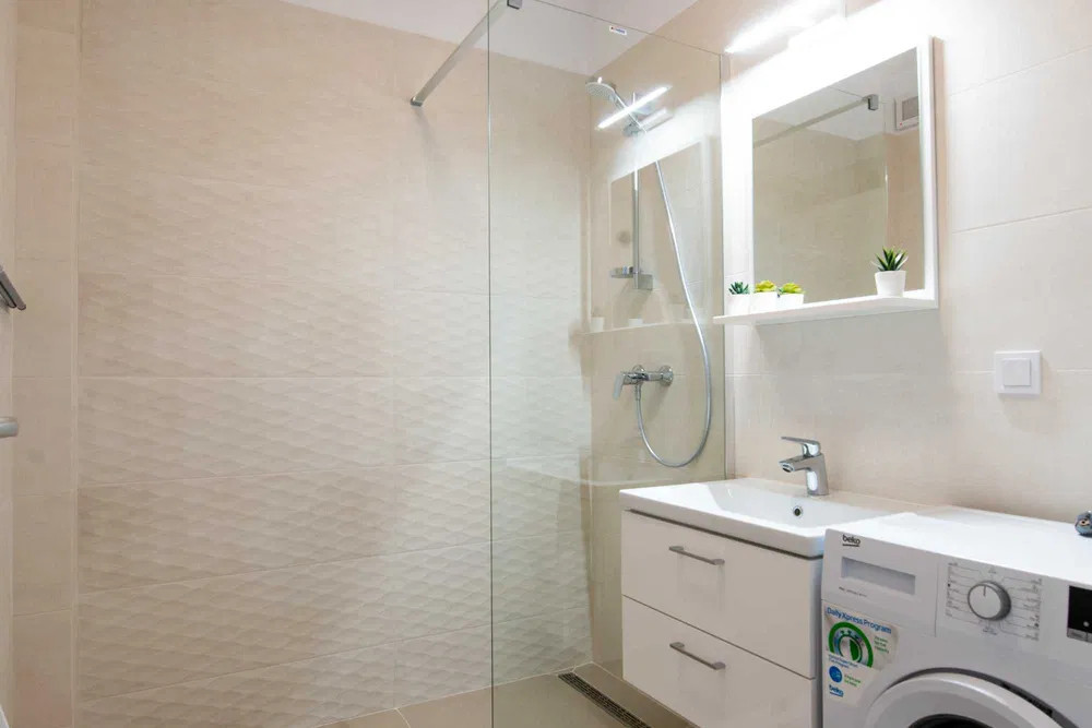 Inchiriere apartament MODERN aprope de Piata MIhai Viteazu