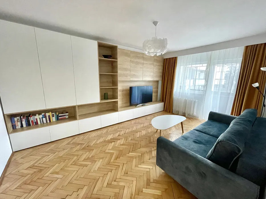 Inchiriere apartament 3 camere, modern, Parcare, 2 balcoane - Marasti