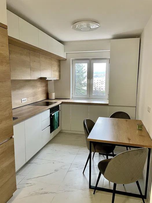 Inchiriere apartament 3 camere, modern, Parcare, 2 balcoane - Marasti